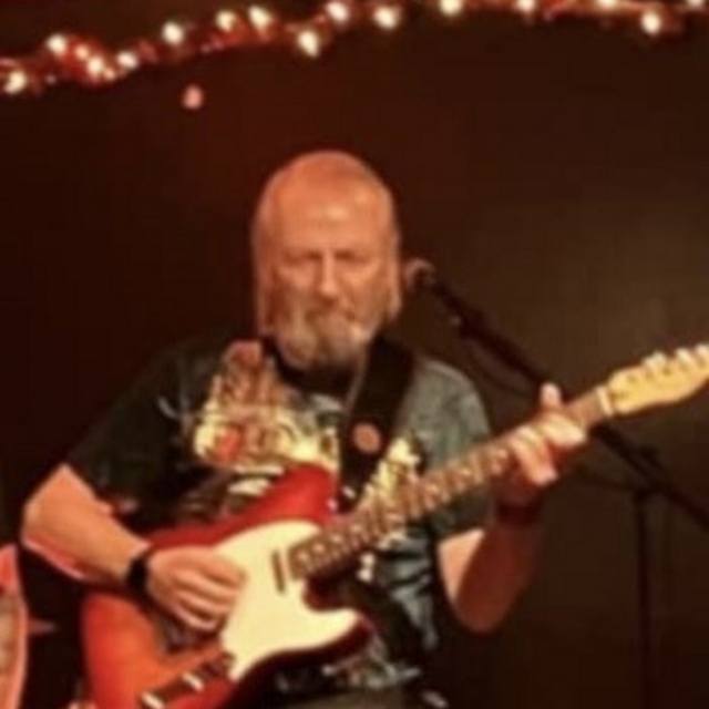 Synthguitarman