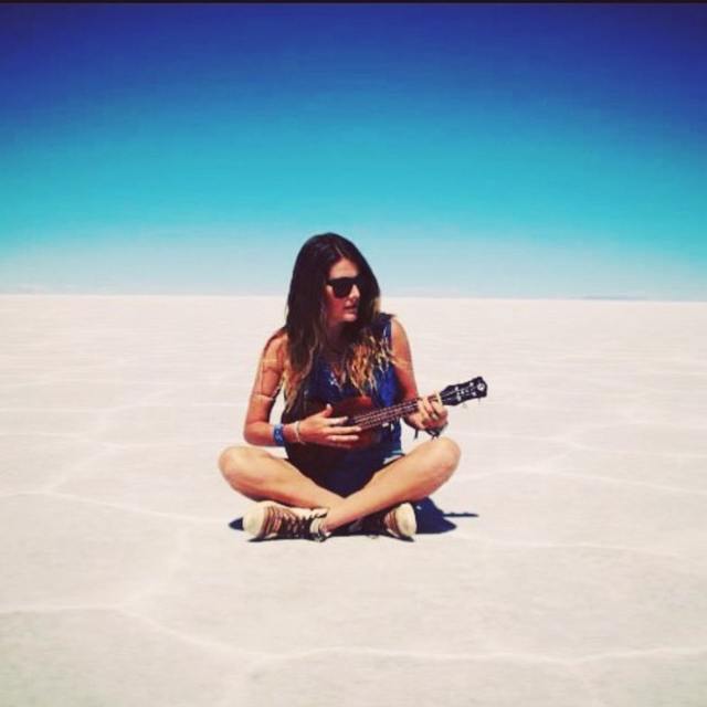 Lindsay Sings