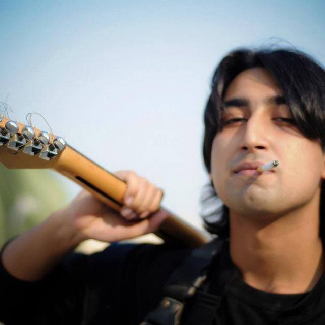 adnanali_345